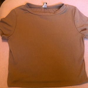 Cute, crop top shirt light use, great w/ a pair of jeans or high waisted shirt